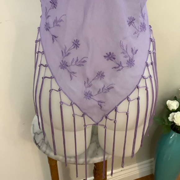 Pretty Mauve Embroidered Semi-sheer Shawl One Size - Picture 11 of 13